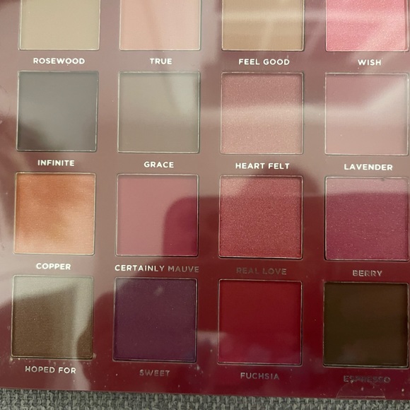 Laura Ashley Makeup Pallet Eyeshadows / Blushes New - Picture 7 of 10